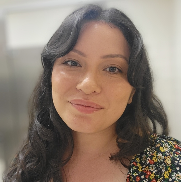 Meet the Posher Other - Meet your Posher, Alexis